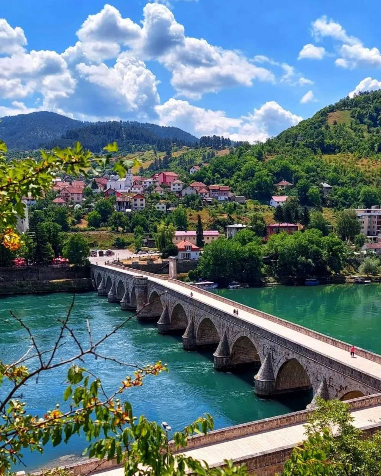 Сараево и Мостар за 24 Мај