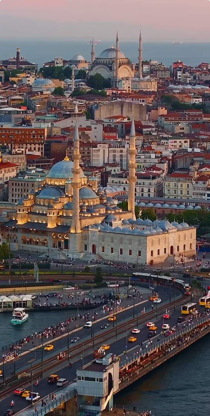 ИСТАНБУЛ ВО МЕСЕЦ ЈУЛИ