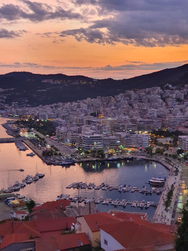 ВЕЛИГДЕН ВО КАВАЛА