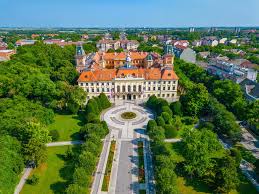 НОВИ САД,СРЕМСКИ КАРЛОВЦИсо посета на  СОМБОР ,СУБОТИЦА и БЕЛГРАД